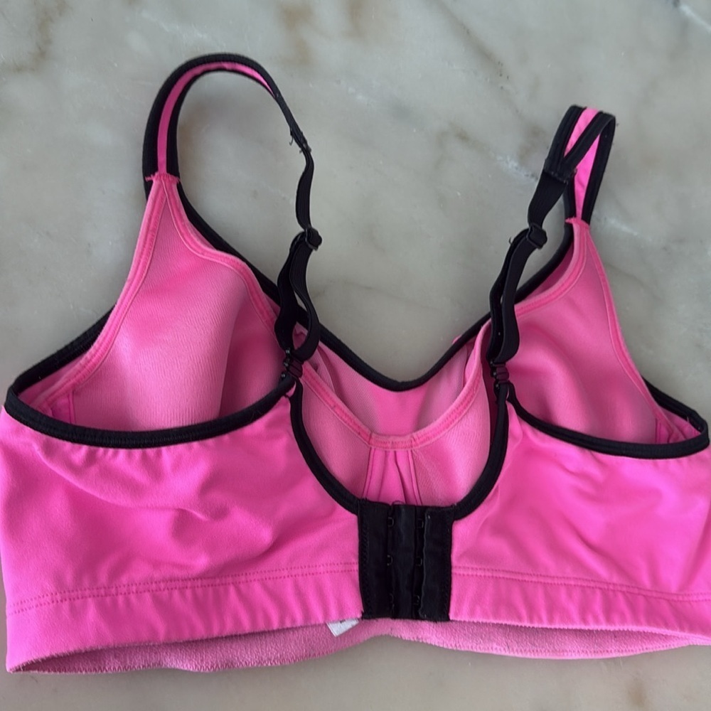 Victoria's Secret VSX Sport Bra 36D Vibrant Pink Padded Underwire Black Trim - Picture 9 of 12